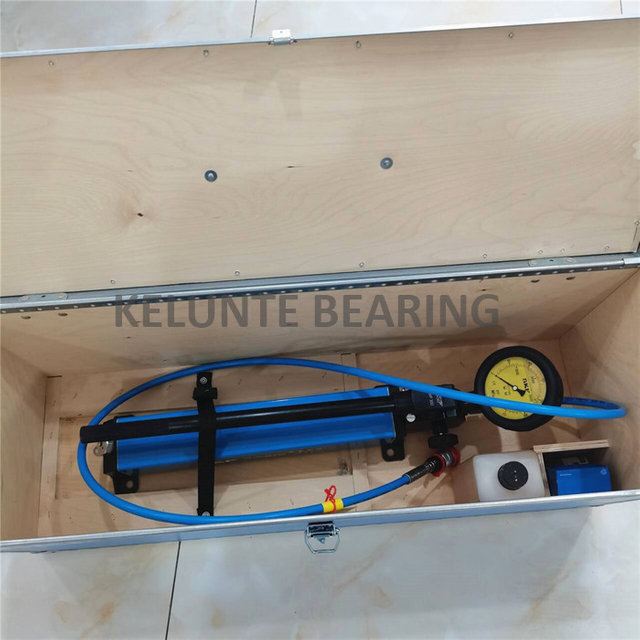 THHP300 SKF Hand Operated Hydraulic Pump 130x574x200mm