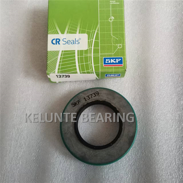 SKF 13739 Radial shaft seal with metal case 